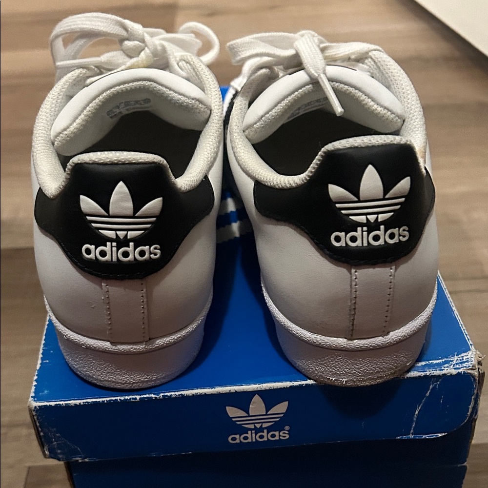 adidas Superstar White Black Sneakers - Picture 4 of 4